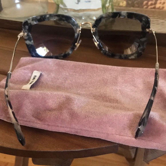 Miu Miu MU 07OS 52mm Sunglasses - Picture 7 of 8